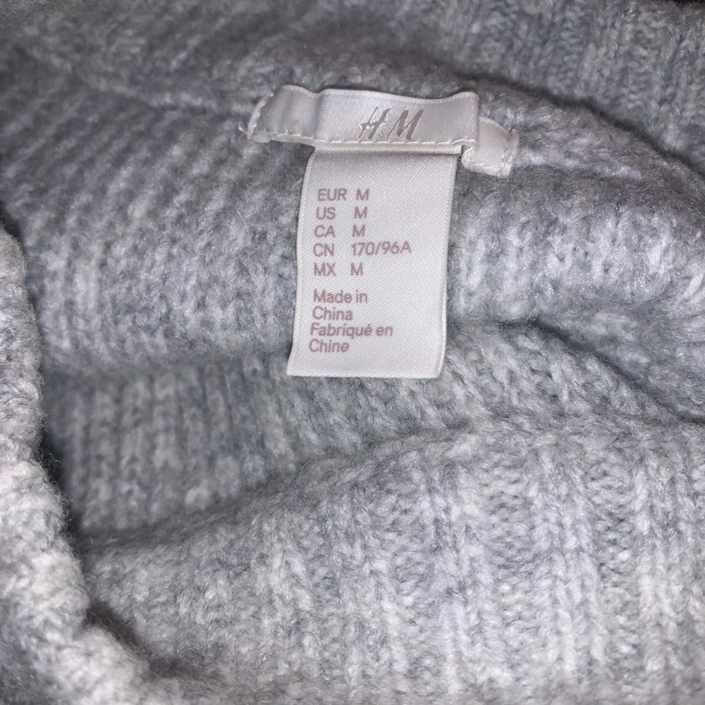 H&M Sweater